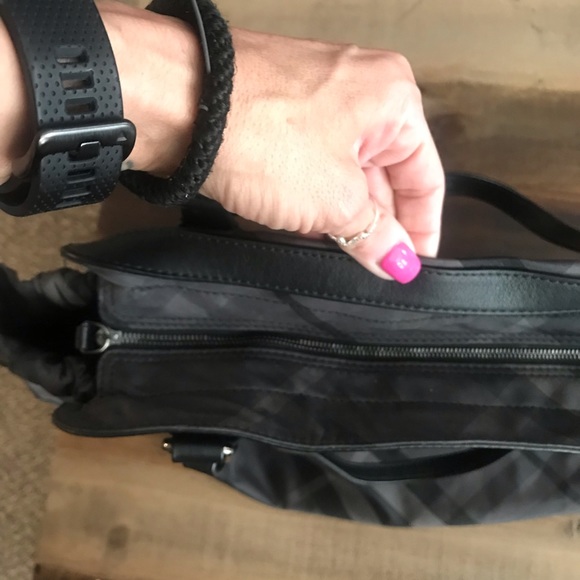 EUC Burberry Purse - Picture 4 of 13